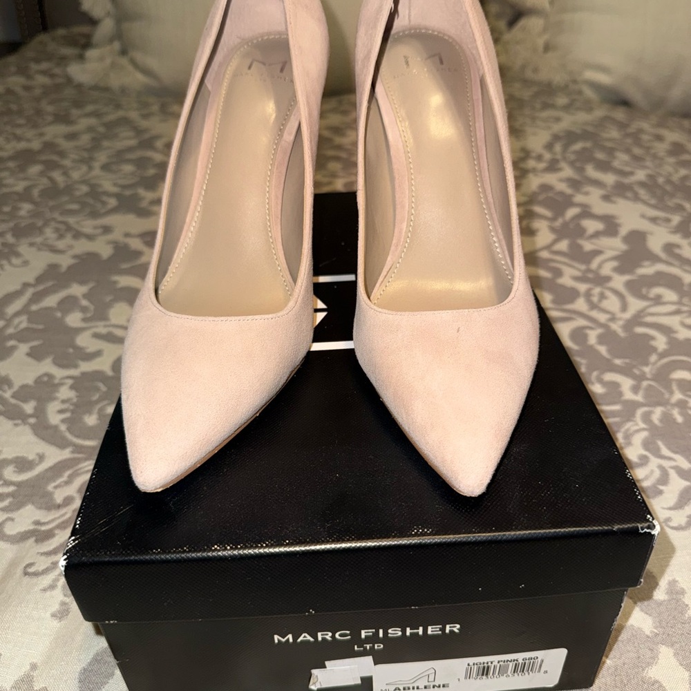 Marc Fisher Women's Pink Pointed Toe Pumps (worn once)